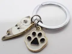 ネコ　猫　ねこ　ぶらさがり　肉球　白　キーリング　キーホルダー　アメリカン雑貨のサムネイル