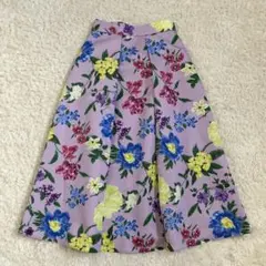 未使用級✨️ビアッジョブルー ボカシフラワースカート S フレアのサムネイル