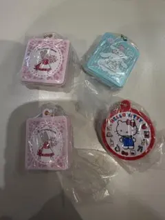 サンリオ　クッキー缶チャーム　キティちゃん　シナモロール　マロンクリーム