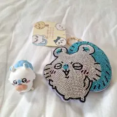 ちいかわ　モモンガキラキララインストーンキーホルダー、フィギュア