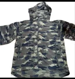 迷彩柄 フード付きジャケット　ジーユー　カモフラ　春服