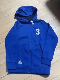 アディダス　フリースパーカー