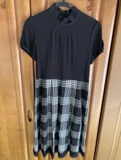 【中古品】組曲　半袖ワンピース 黒/チェック柄（150）