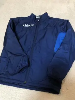 美品⭐︎ATHLETA ネイビー 中綿　ジップアップジャケット　140