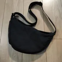 ユニクロ　ショルダーバッグ　ナイロン　ブラック