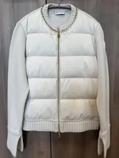 MONCLER ホワイト ダウンジャケットのサムネイル