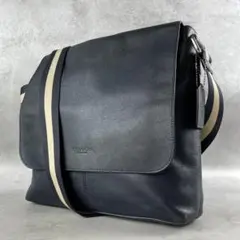 メッセンジャーバッグ レザー