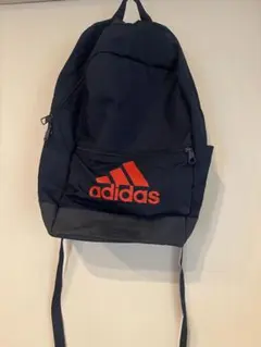 adidas ネイビー リュック