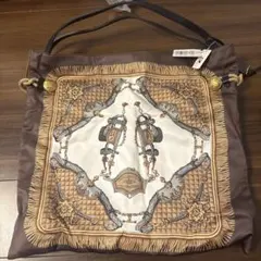 値下げ！TOPKAPI トプカピ マイルドサテンスカーフ パネル柄　トートバック