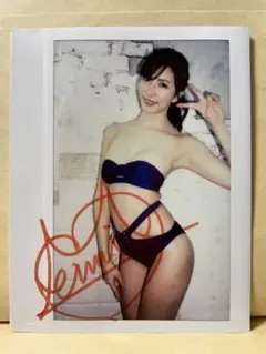 友田真希 直筆サイン入りチェキ a - メルカリ