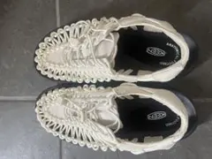 KEEN UNEEK サンダル ホワイトのサムネイル