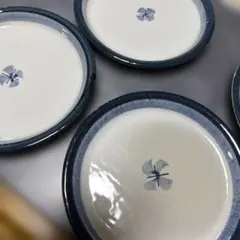 青い縁取り 花模様 陶磁器皿 4枚セット