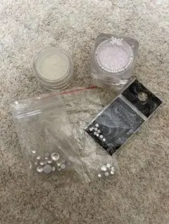 【最低価格】ネイル　グリッター＆ラインストーン