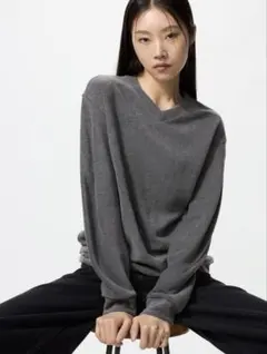 UNIQLO ソフトニットフリースＶネックT