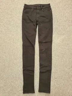 UNIQLO スキニーパンツ 黒