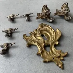 蚤の市アンティーク　装飾的な金属製金具　7個セット　パーツ