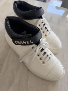 CHANEL ハイカットスニーカーのサムネイル
