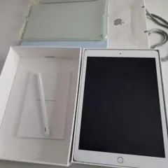 iPad 第8世代 32GB wifiモデル pencil付き(女性使用品)