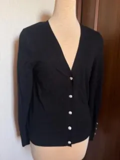 【ZARA】 黒 Vネック 長袖カーディガン Mサイズ