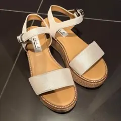 美品　Agnes bサンダル 厚底ラメル 23.5のサムネイル