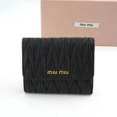 ✨新品未使用✨ miumiu ミニ財布 マテラッセ アイコン 二つ折り - メルカリ