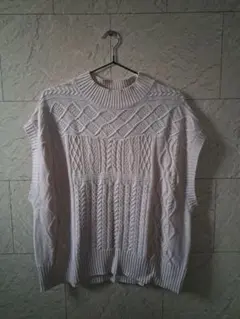 しまむら　SEASON REASONニットベスト　アイボリー