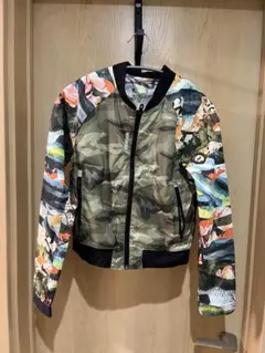 Reebok ナイロンジャケット　迷彩柄　レディース