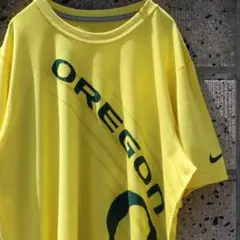 NIKE発祥の地　オレゴン大学 × ナイキ 袖ロゴ 大きめ 古着 ドライTシャツ