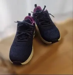 SKECHERS Air-Cooled Memory Foam スニーカーのサムネイル