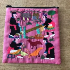 モン族　手刺繍ポーチ
