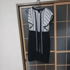 ノースリーブミニワンピース 白黒ストライプ