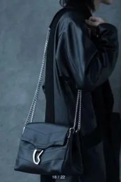 カラビナフラップBAG(HARE)のサムネイル