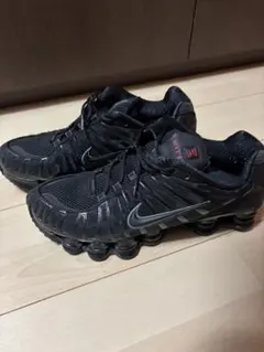 NIKE SHOX ブラック スニーカー
