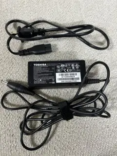 TOSHIBA 充電ケーブル　G71C000AR410