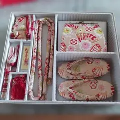 七五三、和装小物お祝いセット。草履、バッグ、筥迫 バッグ筥迫等 昭和レトロ。