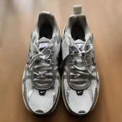 ナイキ　V2Kラン　新品未使用