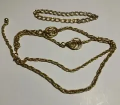 金色チェーンベルト、ネックレス