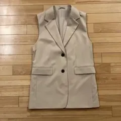 GU ベージュ ノースリーブベスト S