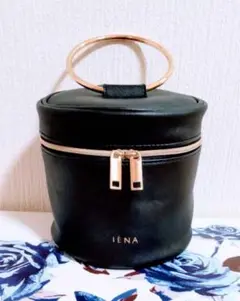 IÉNA ブラック 円筒型ポーチ　ノベルティ
