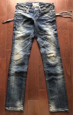 ダメージ加工 スリムフィット ジーンズ