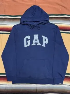 GAP プルオーバーパーカー ビッグ刺繍ロゴ 裏起毛 ネイビー