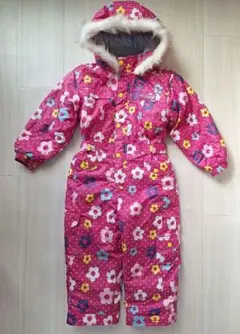 子ども用ピンクウィンタースポーツウェア　スキーウェア　スノボー　雪遊び