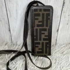 FENDI ズッカ　ショルダーバッグ　FF レザー　ロゴ