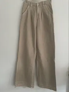 H&M ベージュ ストレートワイドデニム
