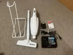 マキタ　充電式クリーナー　CL107FD 充電器付 makita 紙パック付き