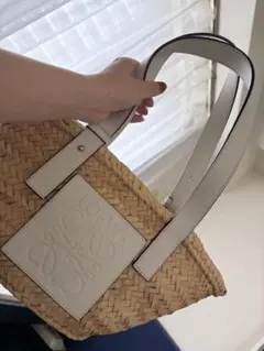 LOEWE かごバッグ ホワイト　スモール ホワイト（白）系 LOEWE(ロエベ) かごバッグ(レディース) - ブランド