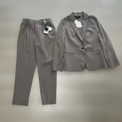 ソージュスーツ ノーカラージャケットM、センタープレスパンツL