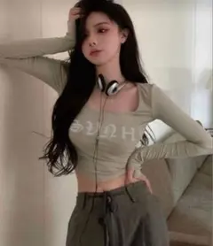 グレー 長袖 クロップドTシャツ Mサイズ Y2K