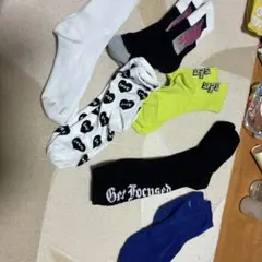 カラフルなデザインのソックスセット