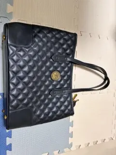 ブラック キルティング ハンドバッグ